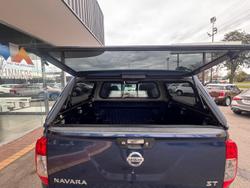 2020 Nissan Navara ST