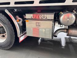 2025 Isuzu F Series FYJ300-350