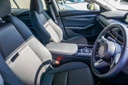 2025 Mazda
3 G20 Pure
