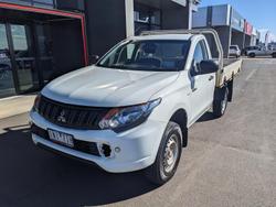 2018 Mitsubishi
Triton GLX