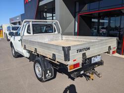 2018 Mitsubishi
Triton GLX