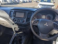 2018 Mitsubishi
Triton GLX