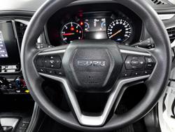2023 Isuzu
MU-X LS-M