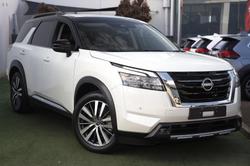2025 Nissan
Pathfinder Ti-L