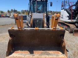 2019 CASE 580St Yellow