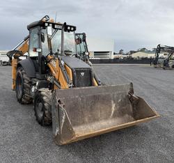 2019 CASE 580St Yellow