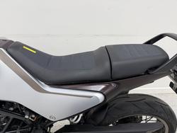 2021 HUSQVARNA VITPILEN 401 grey