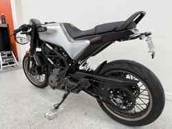 2021 HUSQVARNA VITPILEN 401 grey