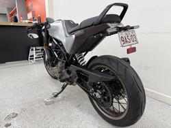 2021 HUSQVARNA VITPILEN 401 grey