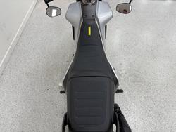 2021 HUSQVARNA VITPILEN 401 grey