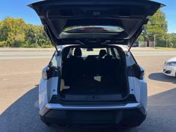 2025 Peugeot
5008 Allure e-DCS