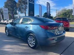 2016 Mazda
3 Maxx