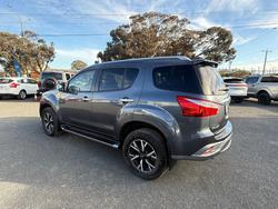 2020 Isuzu
MU-X LS-T