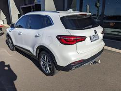 2022 MG
HS Excite X