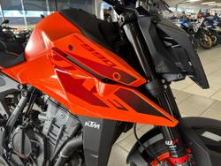 2024 KTM 990 Duke Duke Orange