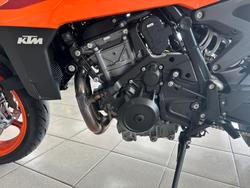 2024 KTM 990 Duke Duke Orange