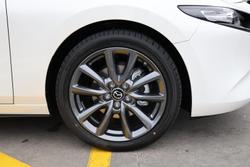 2025 Mazda
3 G20 Evolve
