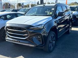2025 Isuzu
MU-X LS-T