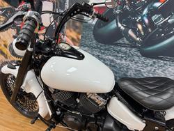 2018 Yamaha XVS650 V-STAR CUSTOM PEARL WHITE