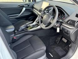 2023 Mitsubishi
Eclipse Cross ES