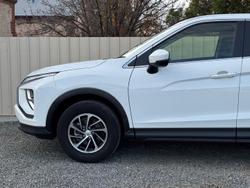 2023 Mitsubishi
Eclipse Cross ES