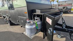 2025 JB Caravans 22'6 Sting Bunk Family