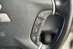 2011 Mitsubishi
Pajero Platinum