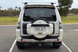 2011 Mitsubishi
Pajero Platinum