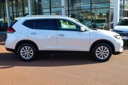 2020 Nissan
X-TRAIL ST-L