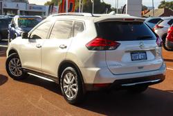 2020 Nissan
X-TRAIL ST-L