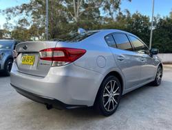 2017 Subaru
Impreza 2.0i Premium
