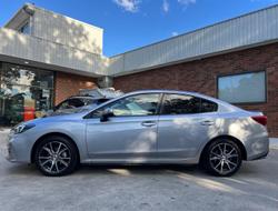 2017 Subaru
Impreza 2.0i Premium