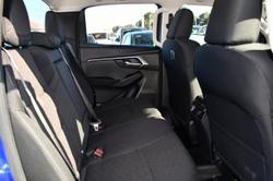 2025 Isuzu
D-MAX LS-M