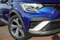 2022 Renault
                Captur R.S. Line