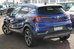 2022 Renault
                Captur R.S. Line