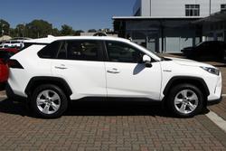 2020 Toyota
                RAV4 GX