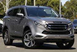2022 Isuzu
MU-X LS-T