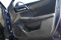 2023 Mitsubishi
Outlander ES
