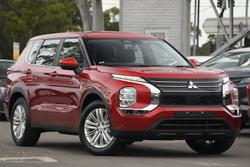 2023 Mitsubishi
Outlander ES