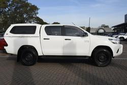 2018 Toyota
Hilux SR
