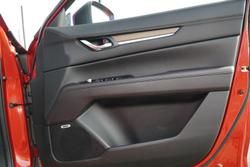 2019 Mazda
CX-5 Akera