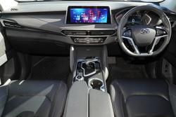 2023 LDV
D90 Executive