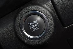 2020 Toyota
Hilux SR5