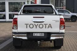 2020 Toyota
Hilux SR5