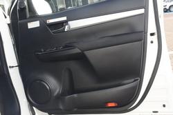 2020 Toyota
Hilux SR5