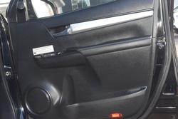 2021 Toyota
Hilux SR5