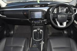 2021 Toyota
Hilux SR5