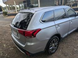 2015 Mitsubishi
Outlander Exceed