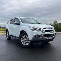 2018 Isuzu
                MU-X LS-T