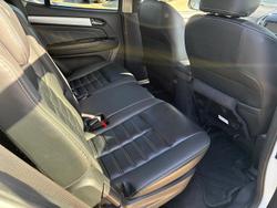2018 Isuzu
MU-X LS-T